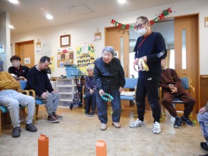 1月レクリエーション輪投げ・節分