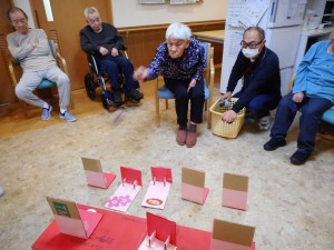 2月お誕生日会 レクリエーション ひな壇ゲーム